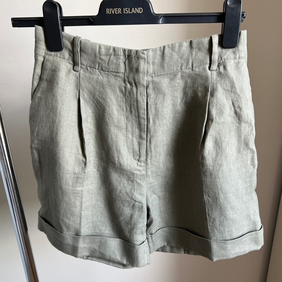 & Other Stories Tailored Wide-Leg Linen Shorts in Size 2 - Picture 6 of 9